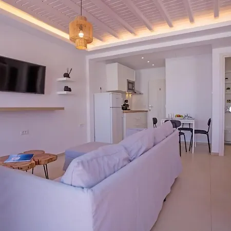 Апартаменты The Lavish *